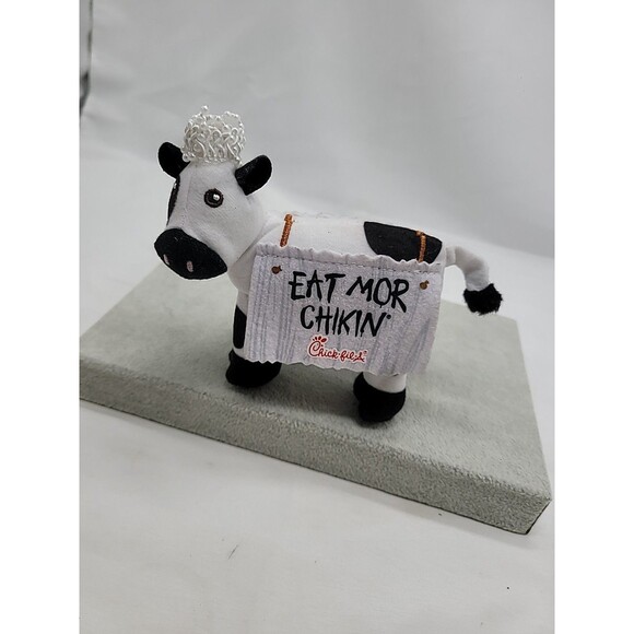 Chick-Fil-A Cow Eat Mor Chikin More Chicken Small Plush Stuffed Animal 5-6" 2014 - Picture 1 of 16